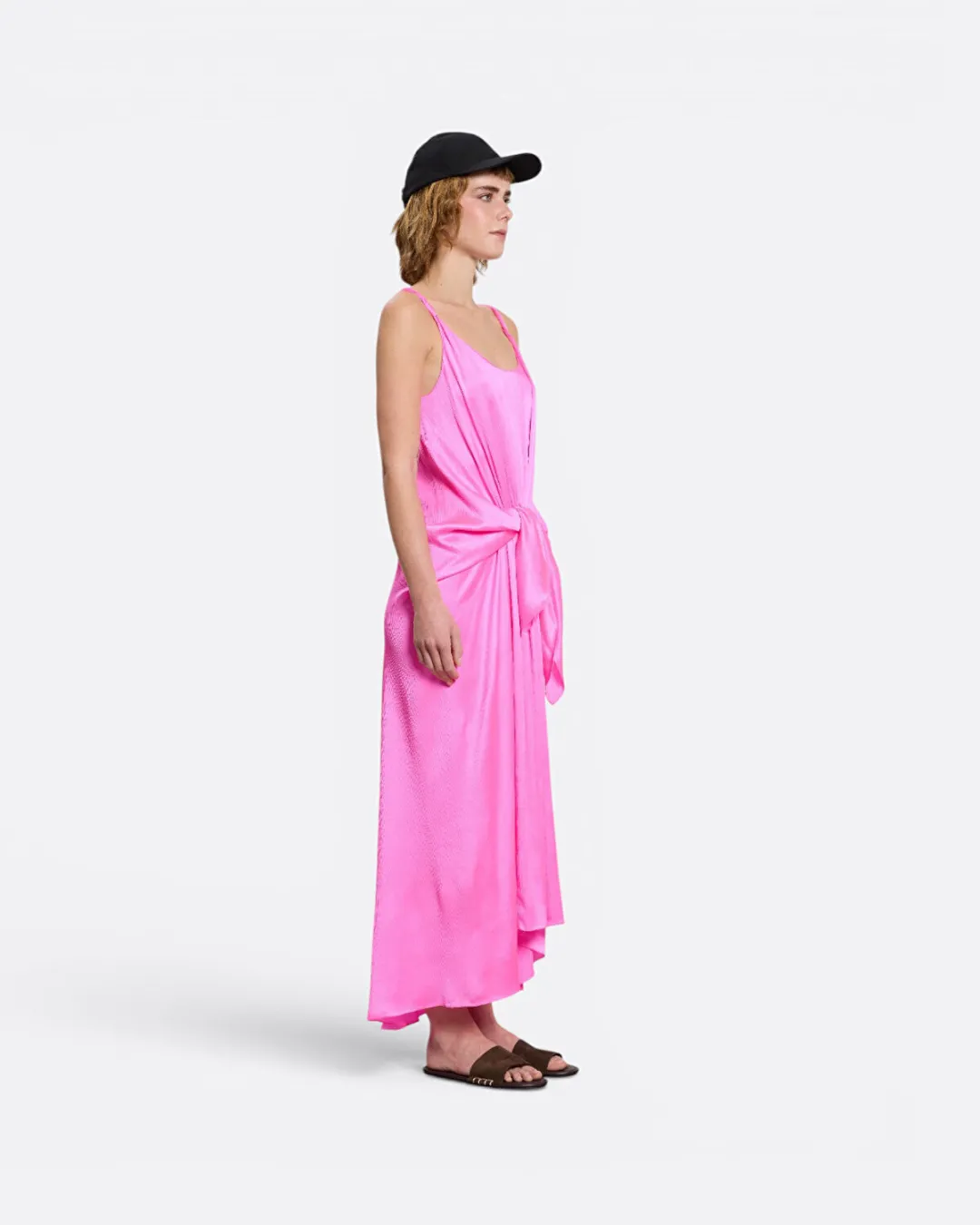 Belden Bağlamalı Pembe Kadın Elbise - 3